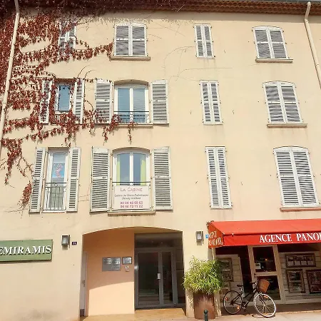 Apartament Semiramis *